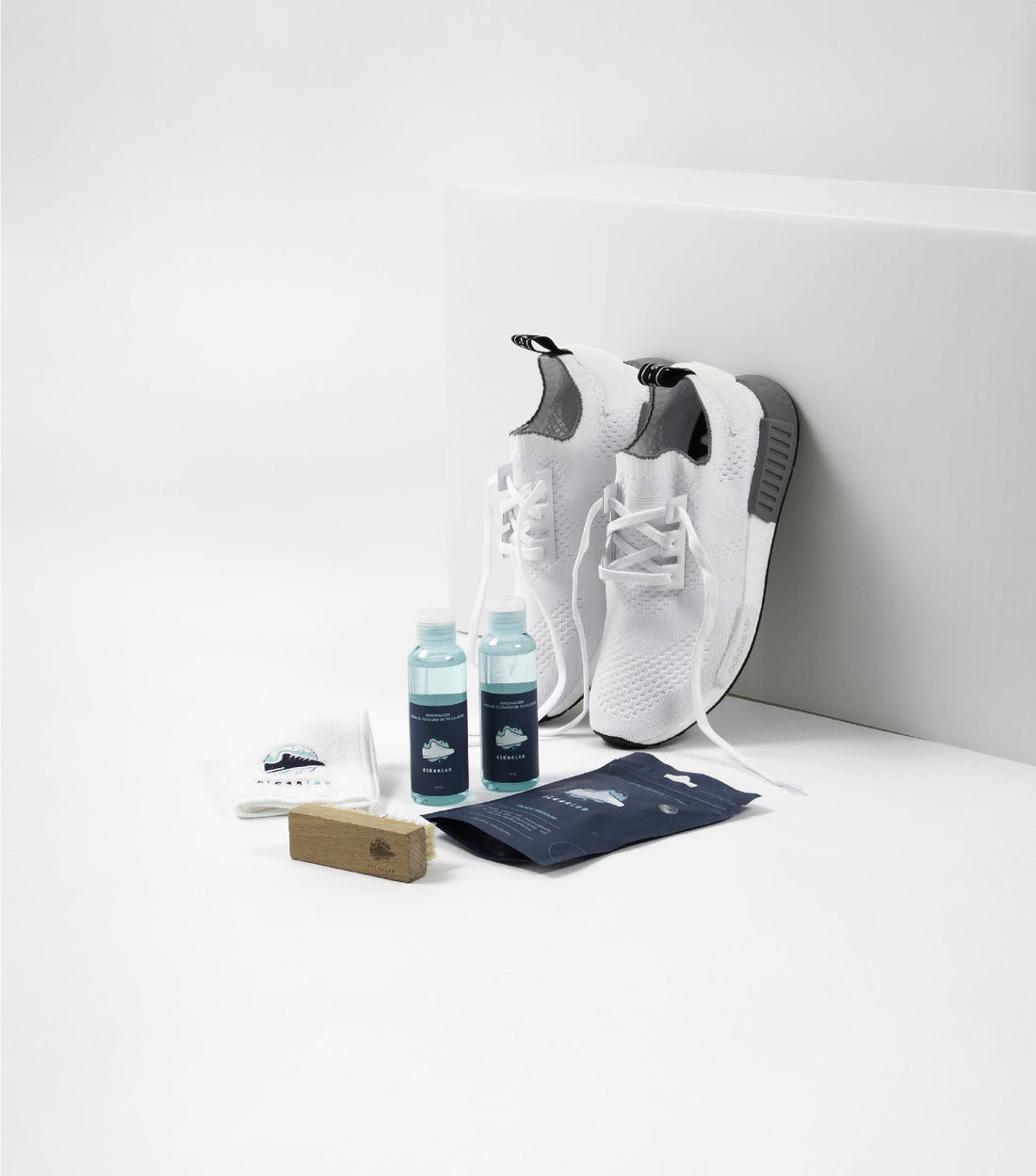 5 pasos para limpiar y proteger tus zapatillas blancas - Clean Lab PE