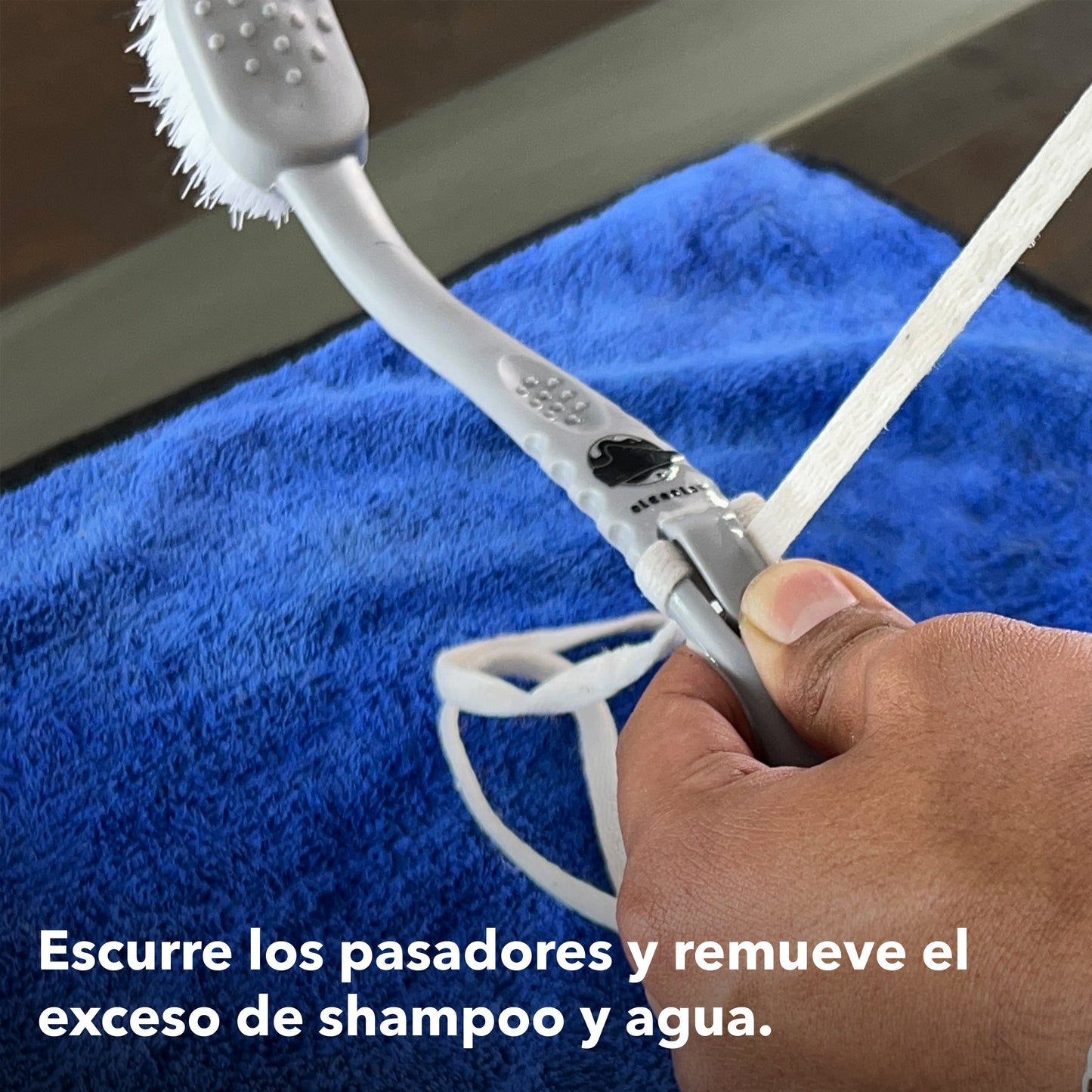 Cepillo 4 en 1 - Limpieza de Zapatillas